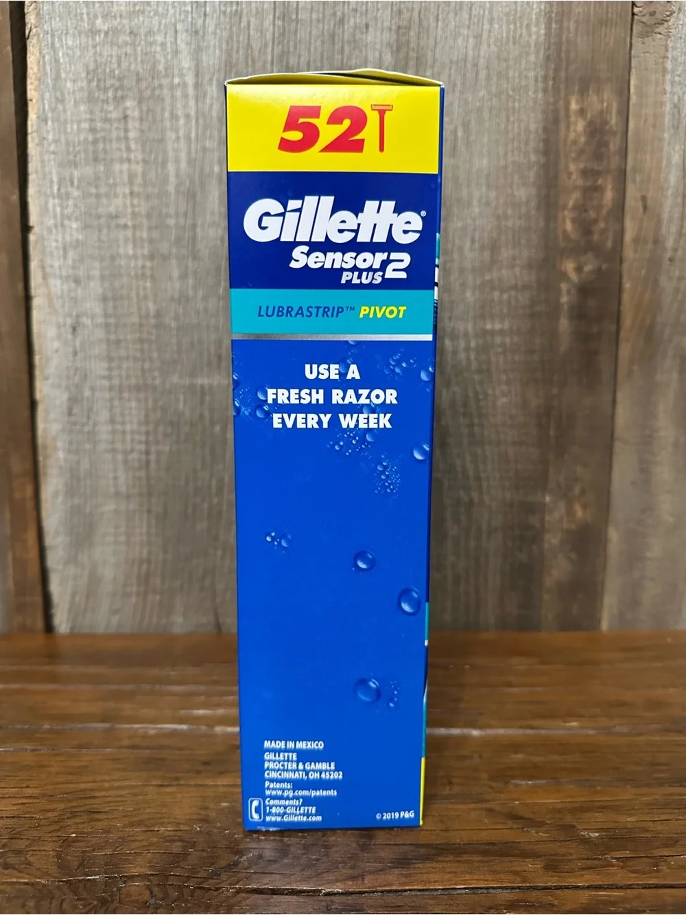 Gillette Sensor2 Plus Pivoting Head + Lubrastrip Men’s Disposable Razors 52 ct